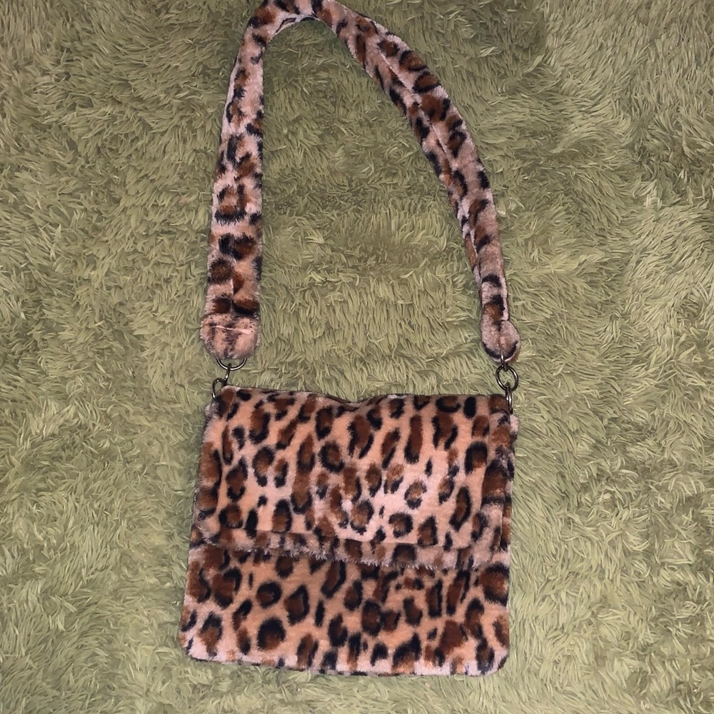 Fluffy cheetah print bag